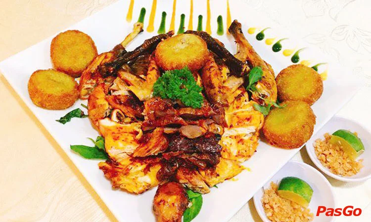 nha-hang-mekong-restaurant-phan-van-tri-4