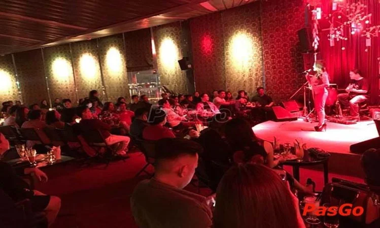 nha-hang-Memory-Lounge-slide-12