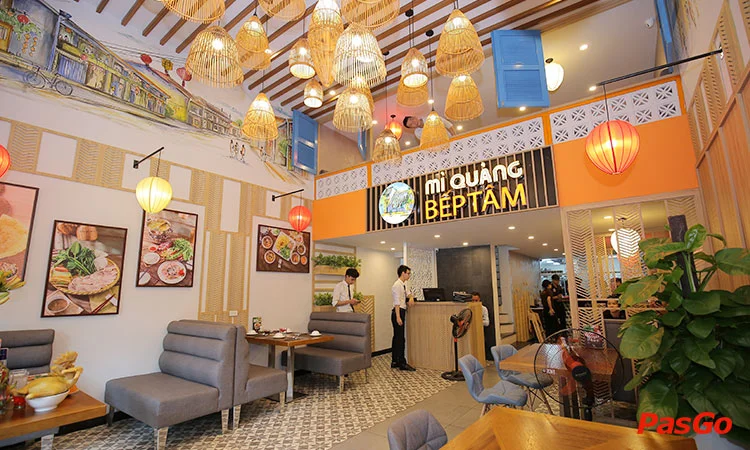 nha-hang-mi-quang-bep-tam-hang-bai-11