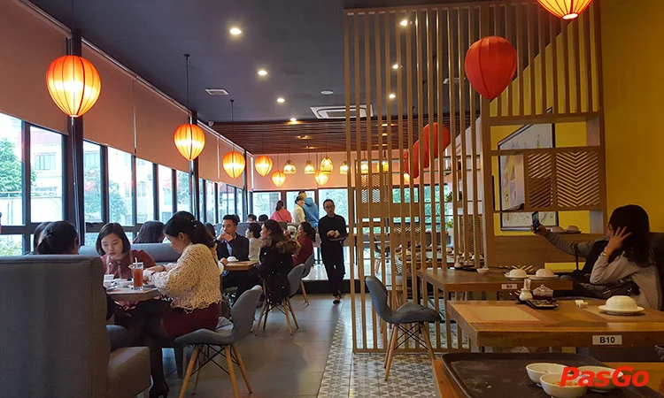 nha-hang-mi-quang-bep-tam-tran-duy-hung-10