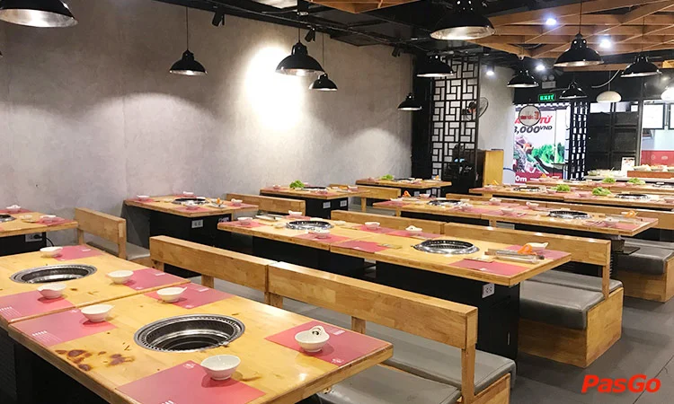 nha-hang-mien-tay-gri-house-royal-city-12