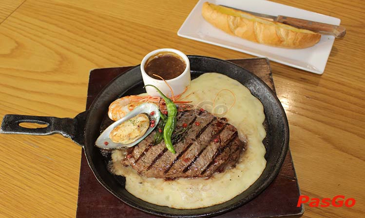 nha-hang-mint-and-paul-48-cao-trieu-phat-slide-13