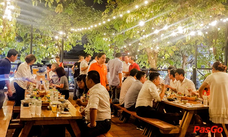 nha-hang-moc-rieu-&-nuong-nguyen-thi-thap-11