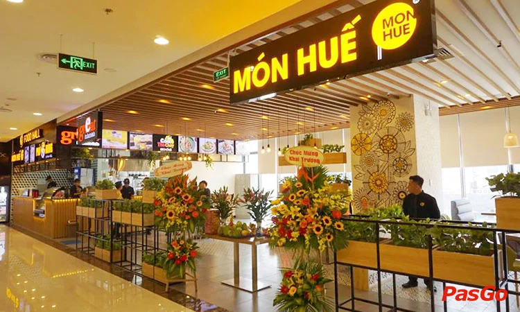 nha-hang-mon-hue-302-cau-giay-9