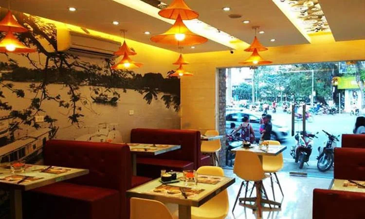 nha-hang-mon-hue-ba-trieu-slide-9