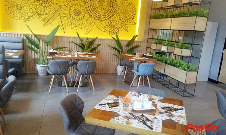 nha-hang-mon-hue-ecolife-le-van-luong-slide-11