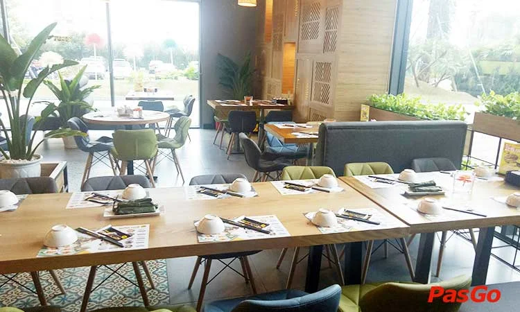 nha-hang-mon-hue-ecolife-le-van-luong-slide-12