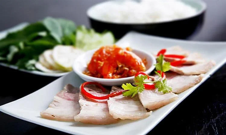 nha-hang-mon-hue-huynh-thuc-khang-slide-5