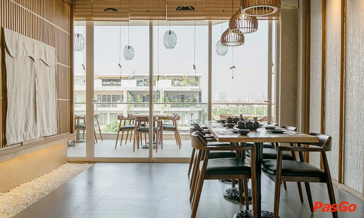 nha-hang-mon-hue-nguyen-co-thach-4