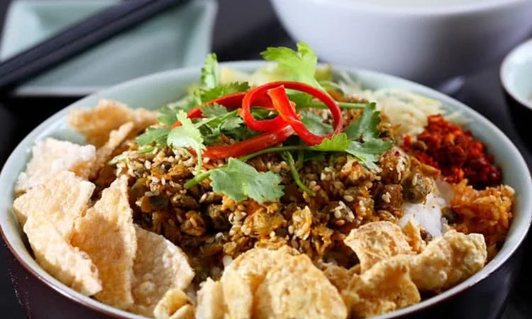 nha-hang-mon-hue-pho-hue-slide-9