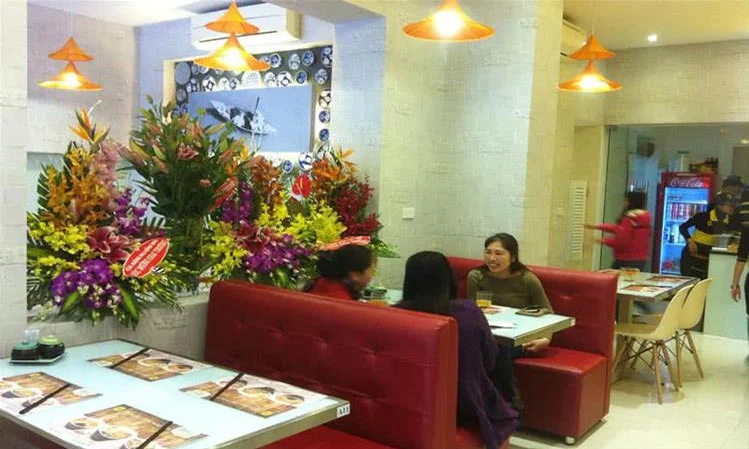 nha-hang-mon-hue-tran-hung-dao-slide-12