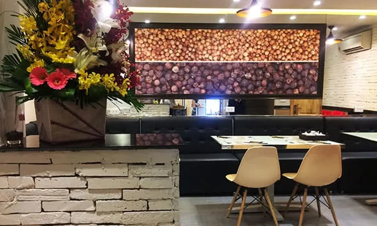 nha-hang-mon-hue-van-mieu-slide-10