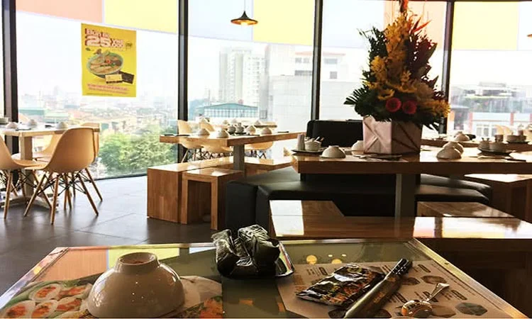 nha-hang-mon-hue-vincom-pham-ngoc-thach-slide-9