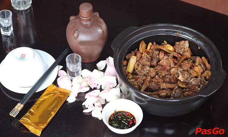 nha-hang-mon-la-pham-van-dong-6