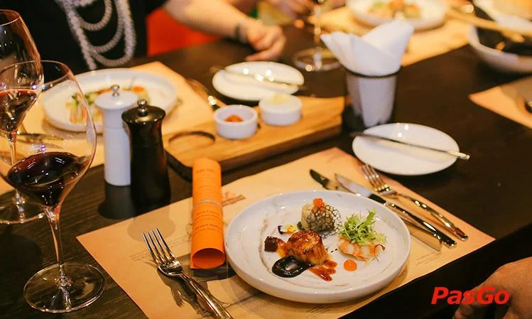 nha-hang-moo-beef-steak-cao-trieu-phat-slide-12