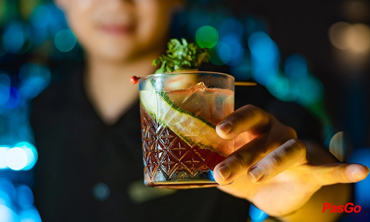 nha-hang-moonlight-sky-bar-ma-may-9