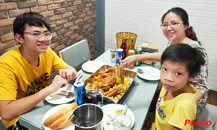 nha-hang-mr-tom-nguyen-son-11