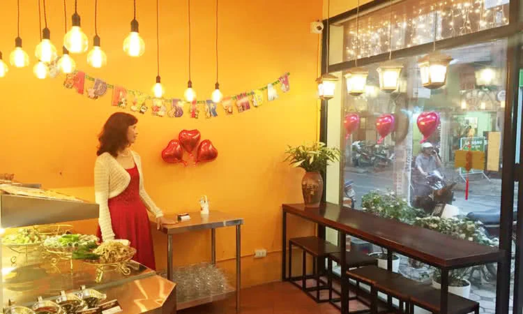 nha-hang-nghien-lau-buffet-2b-ngo-ba-trieu-10