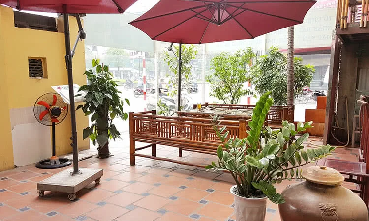 nha-hang-ngoai-o-63-tran-duy-hung-9