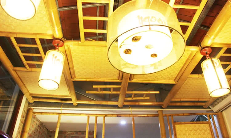 nha-hang-ngoai-o-nguyen-gia-thieu-than-thuong-huong-vi-viet-xua-12