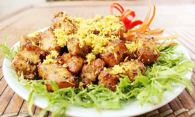 nha-hang-ngoai-o-nguyen-gia-thieu-than-thuong-huong-vi-viet-xua-8