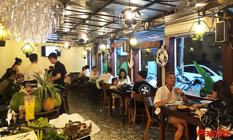 ngoc-cua-tran-huong-dao-anh-slide-11