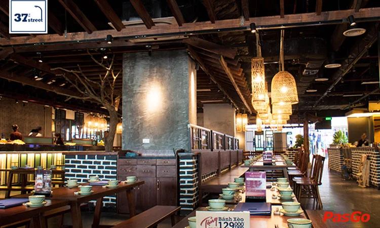 nha-hang-ngon-37-big-c-thang-long-10