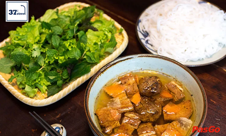 nha-hang-ngon-37-big-c-thang-long-3