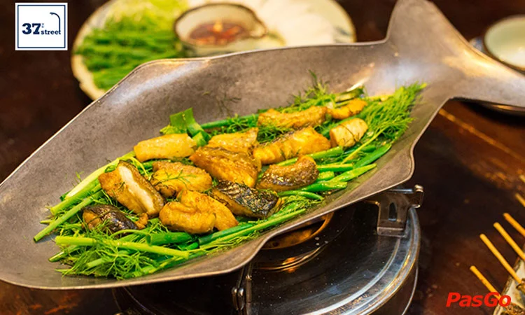 nha-hang-ngon-37-big-c-thang-long-4