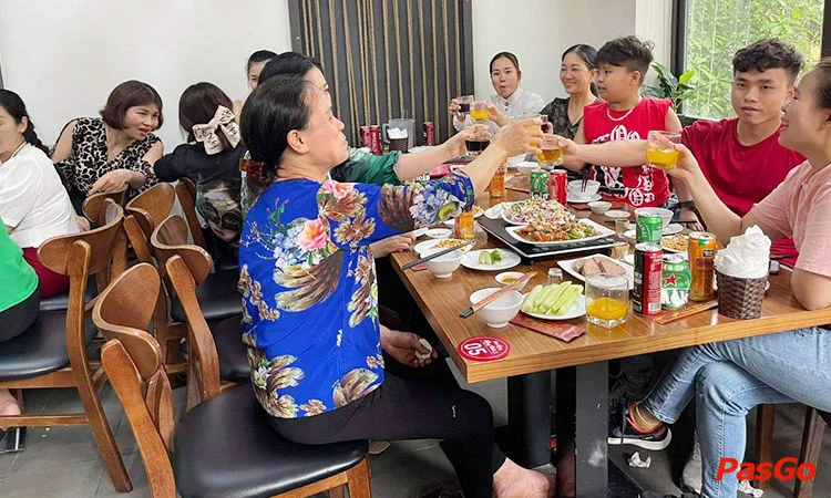 nha-hang-ngua-hong-thai-3-do-quang-12