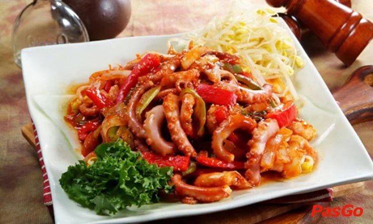 nha-hang-nguyen-gia-trang-nguyen-thuat-11