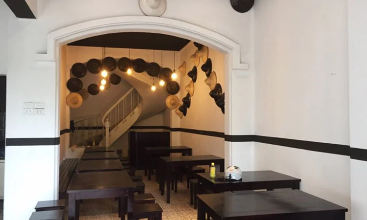 nha-hang-nhat-quan-hoang-van-thai-slide-10