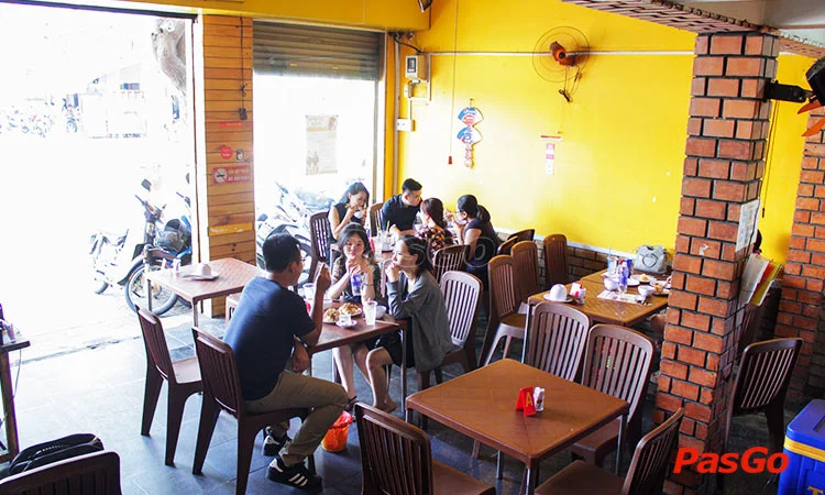 nha-hang-o-o-o-nguyen-hong-dao-11