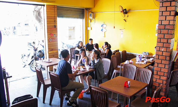 nha-hang-o-o-o-nguyen-hong-dao-12