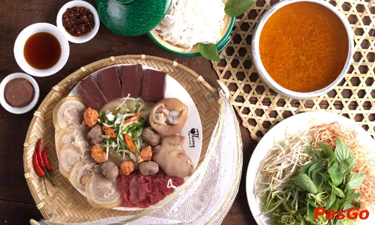 nha-hang-o-thuong-ham-nghi-8