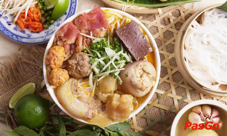 nha-hang-o-thuong-thao-dien-1