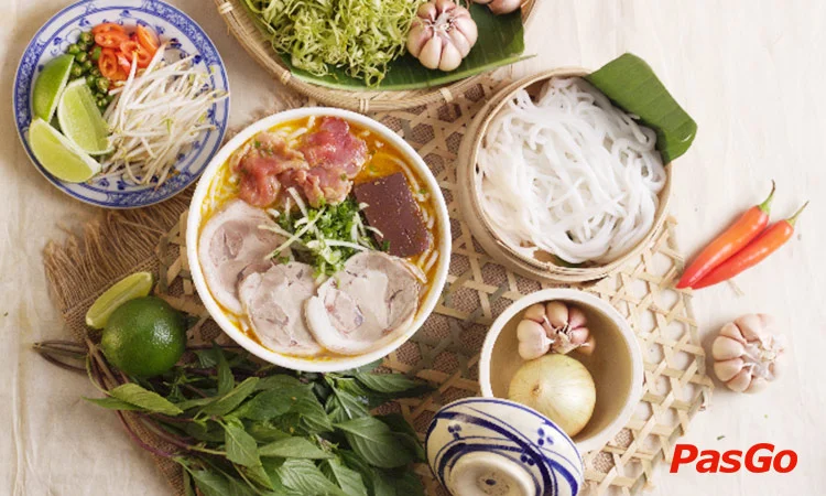 nha-hang-o-thuong-thao-dien-10