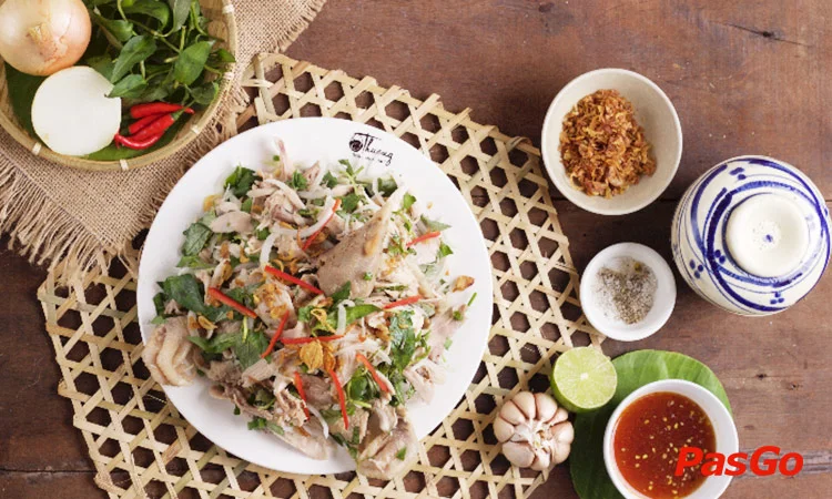 nha-hang-o-thuong-thao-dien-4