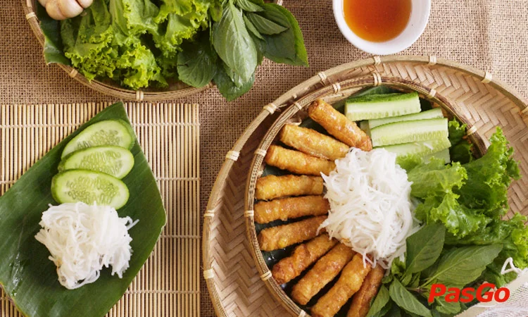 nha-hang-o-thuong-thao-dien-8