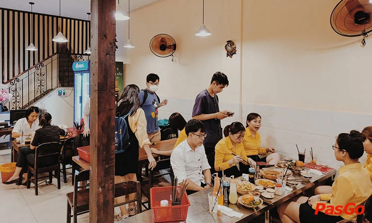 nha-hang-oc-chi-em-nguyen-thai-binh-10