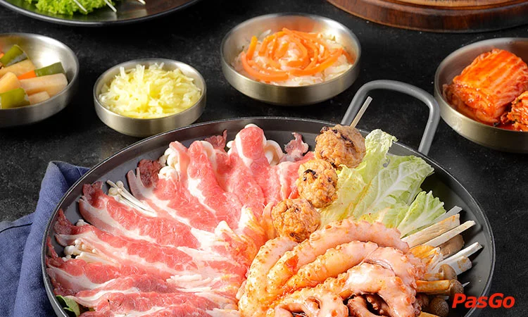 nha-hang-octopus-king-aeon-mall-long-bien-6