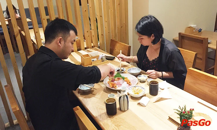 nha-hang-okome-sushi-bar-nguyen-dinh-chieu-11