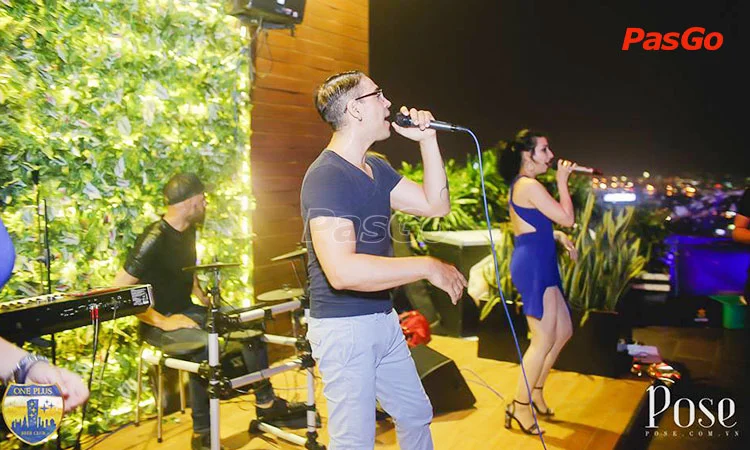 nha-hang-oneplus-beer-club-slide-11