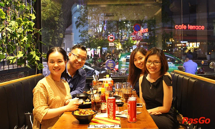 nha-hang-oporto-ho-tung-mau-10