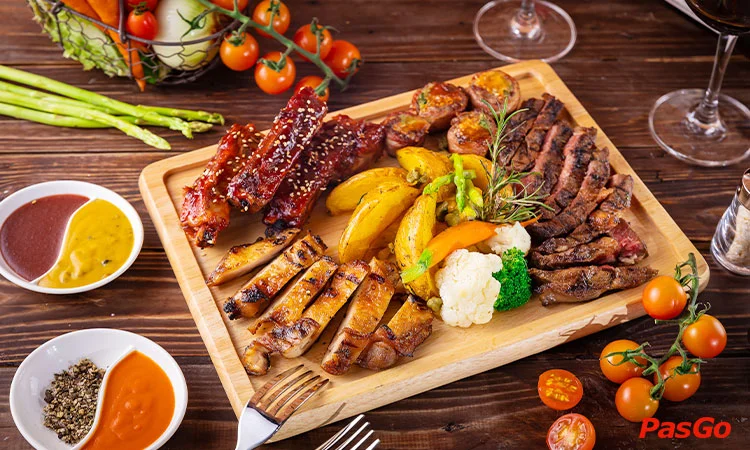 nha-hang-paradise-steak-truong-cong-giai-5