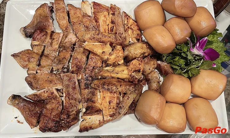 Nhà hàng Paris Lê Văn Khương nhà hàng hầm rượu không gian đẹp món ăn ngon 11