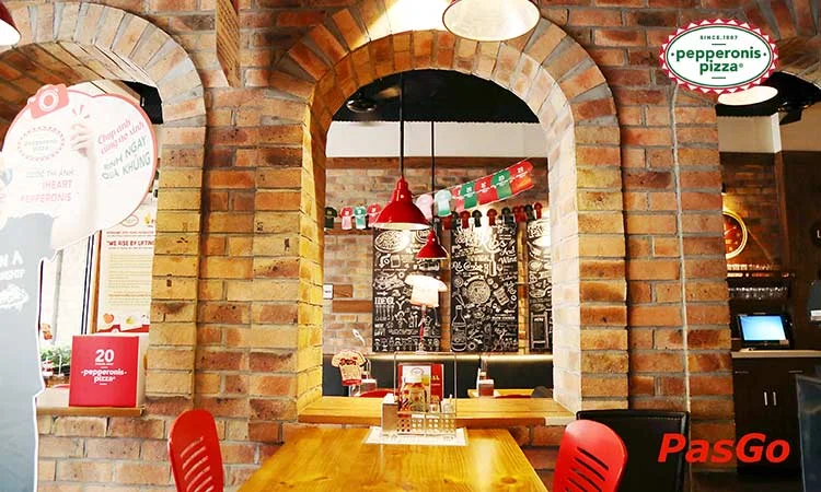 nha-hang-pepperonis-nguyen-du-11