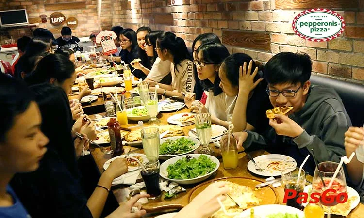 nha-hang-pepperonis-tran-dang-ninh-12