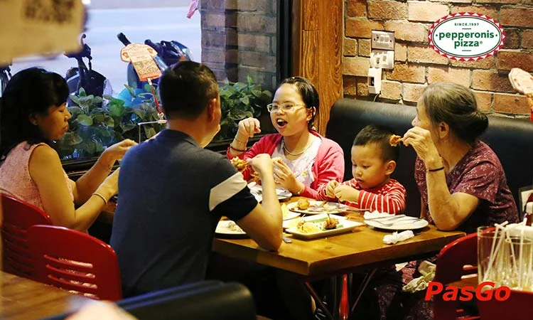 nha-hang-pepperonis-tran phu-12