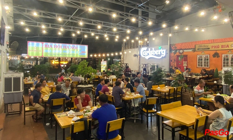 Nhà hàng Phố Bia Đường 9A 11